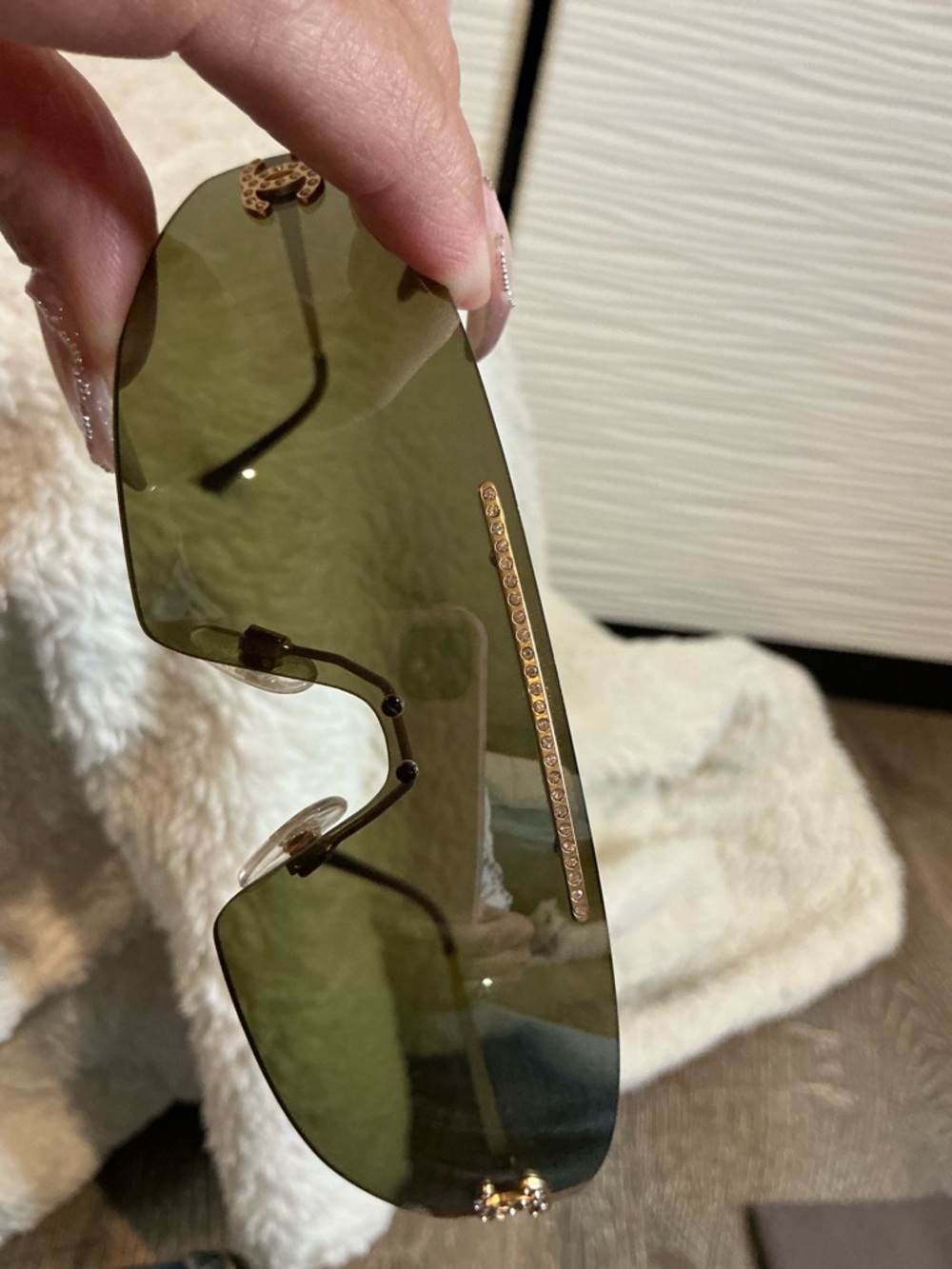 Rimless Shield Sunglasses with Olive Green Lens and Gold Detailing - Picture 6 of 14